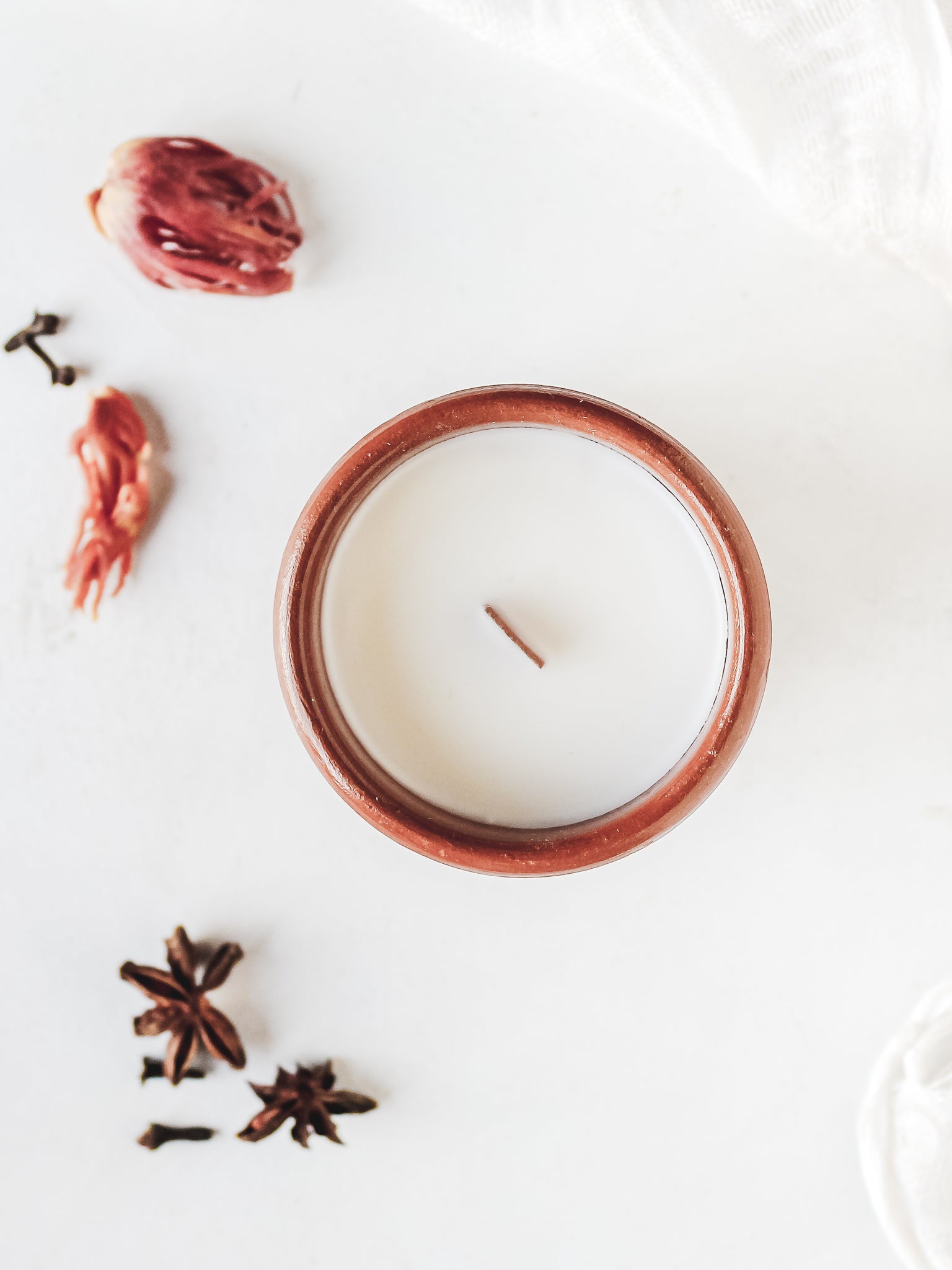 Saffron Silk - Wooden Wick Glass