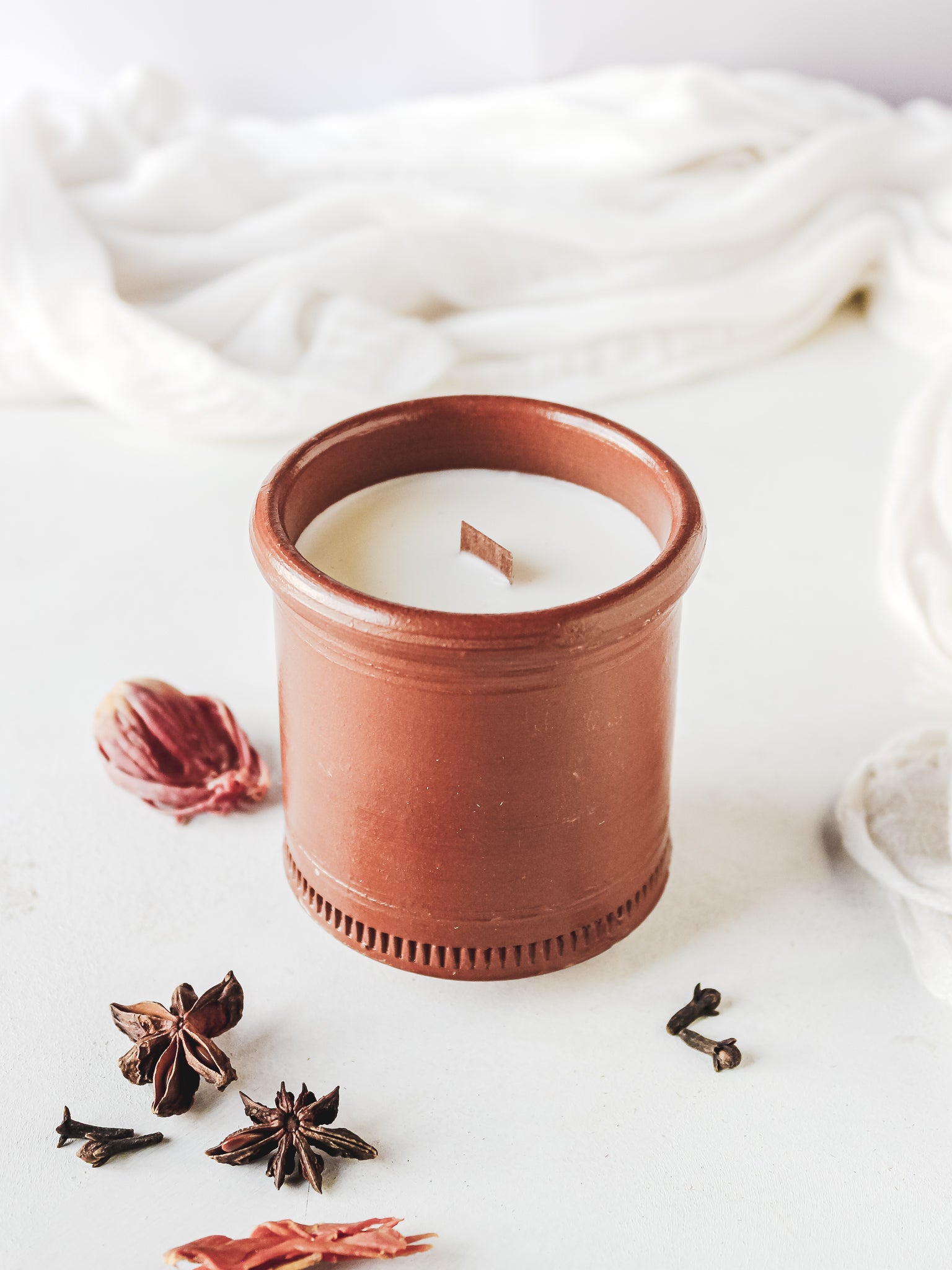Saffron Silk - Wooden Wick Glass